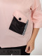 Блуза розовая с черным карманом